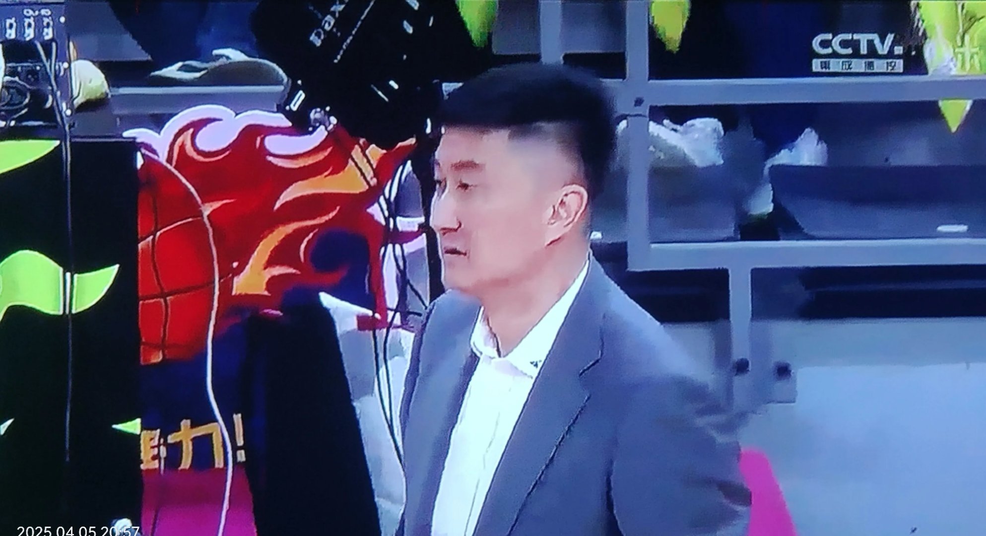 包含重庆力帆在主场展现强大实力，轻松战胜河北华夏的词条