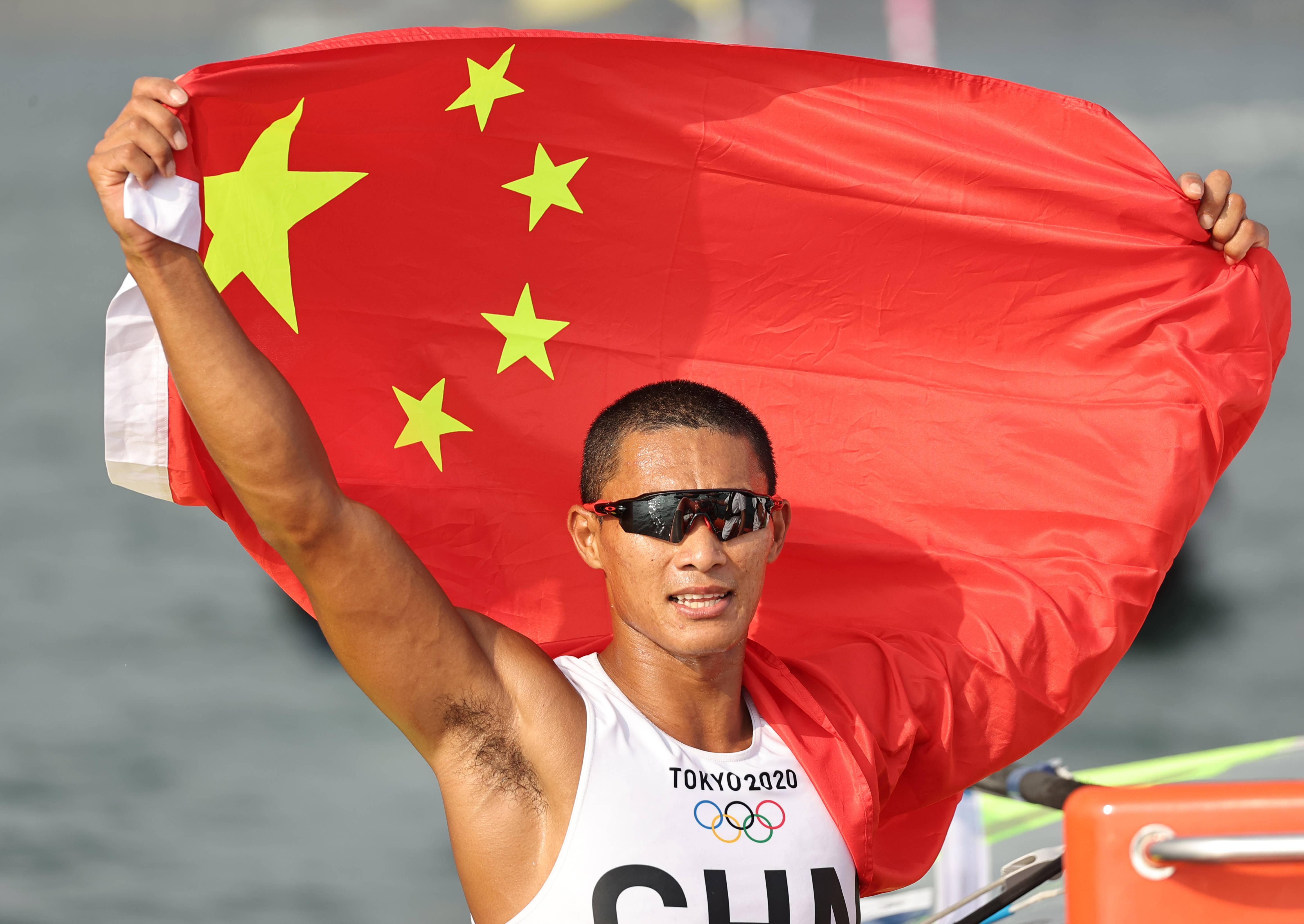 关于捷克共和国帆船队速度激烈，夺魁的信息