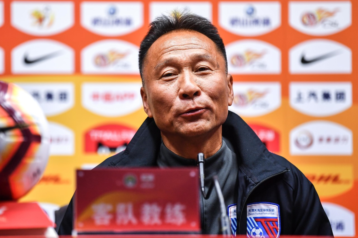 aoa体育活动-关于球队主教练离职，球迷纷纷为此感到惋惜的信息