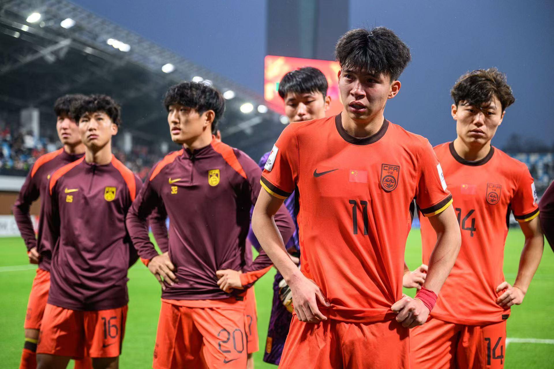 包含亚洲足球标杆的较量备受瞩目的词条