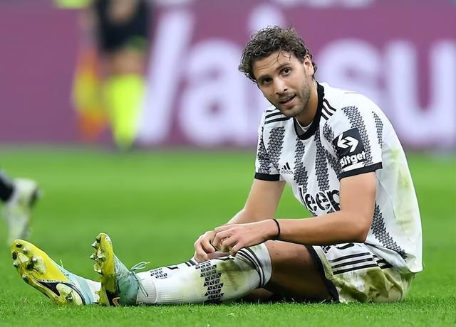 包含黄蜂队宣布签下前锋乔丹-贝尔，并提前结束保罗-沃森的合同的词条