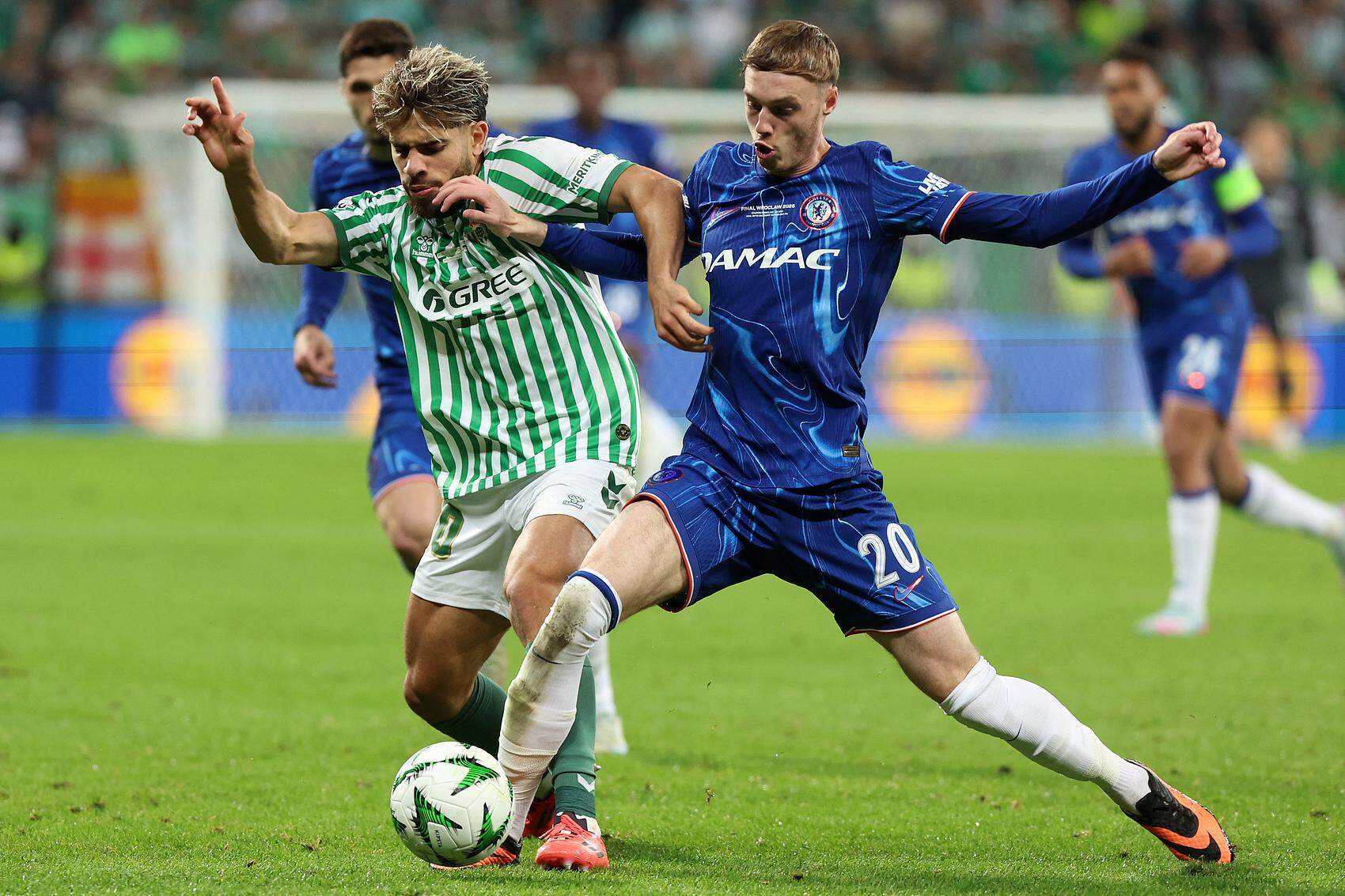 aoa体育培训-切尔西客场大胜，季后赛在望