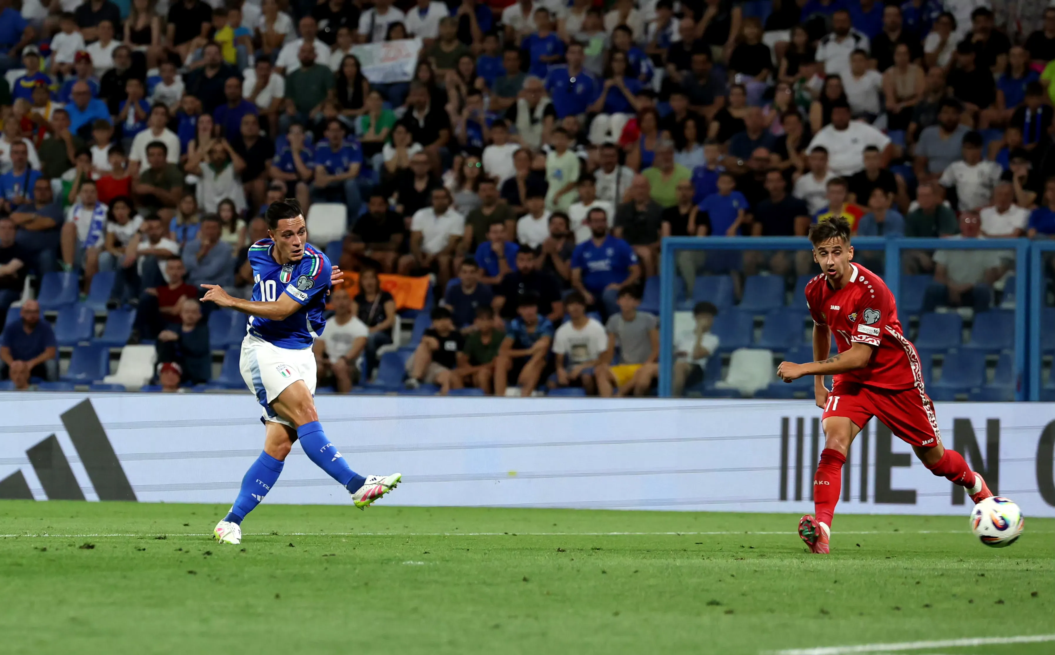 意大利在比赛中表现出色，击败北马其顿