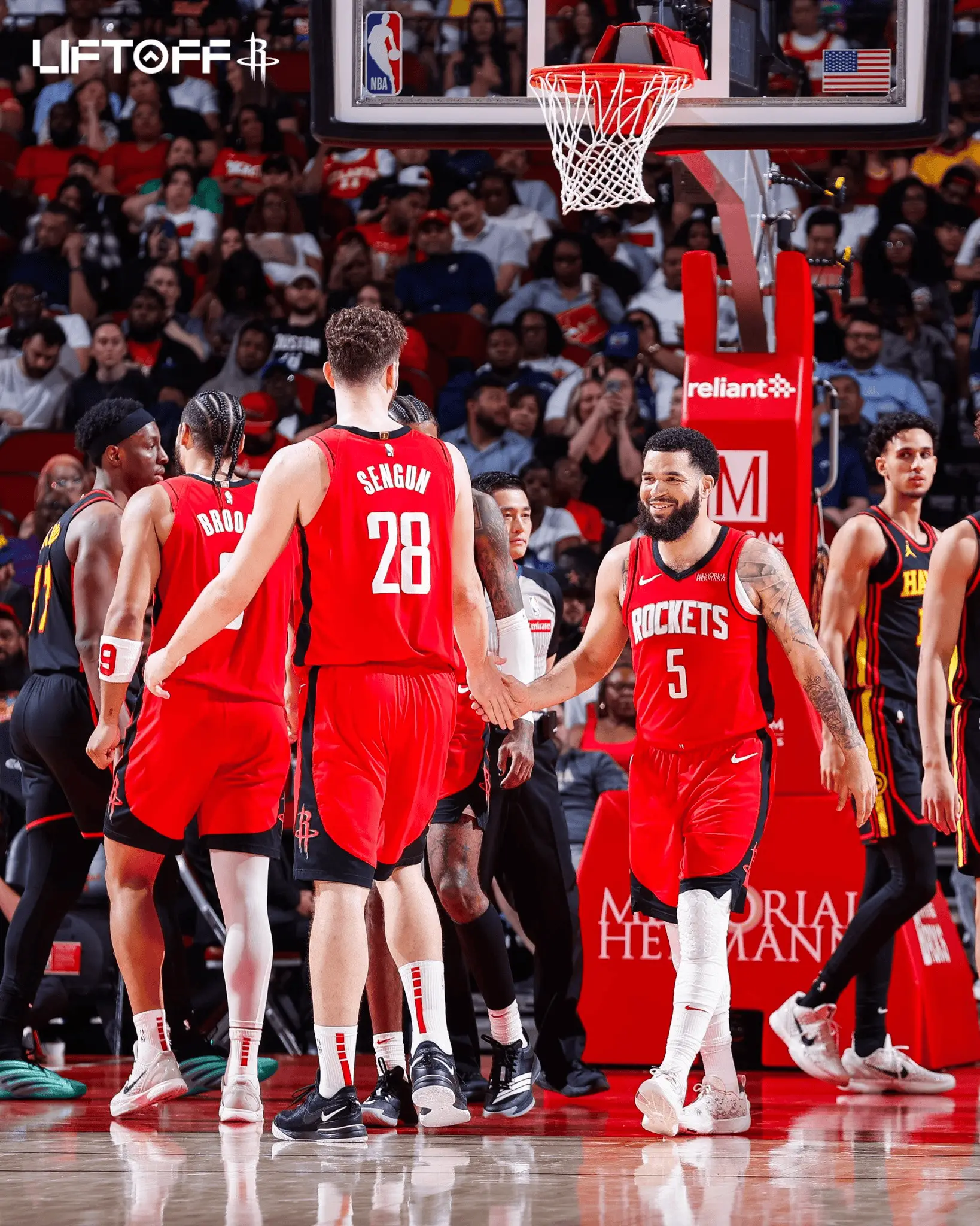 关于热火击败老鹰，韦德独得25分，老鹰近期战绩糟糕的信息