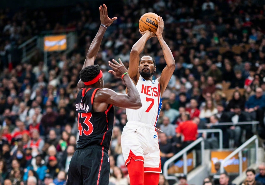 里昂主场逆转梅斯，迎来四连胜